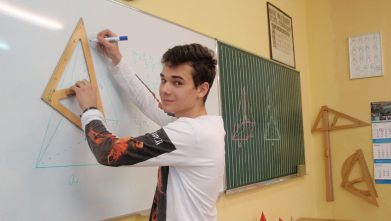 Opis alternatywny powinien przekazać treść ilustracji